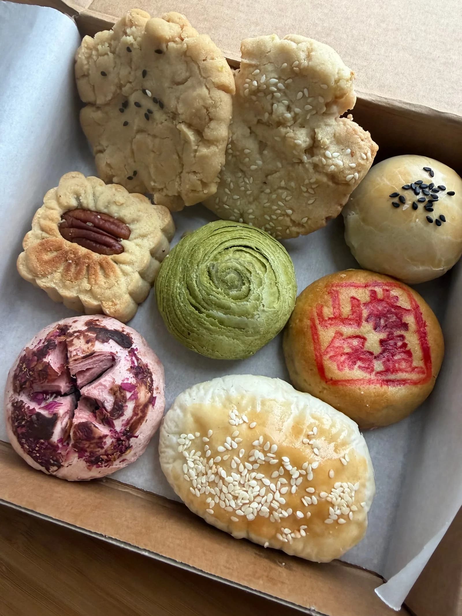 “八方和润”经典点心八件套